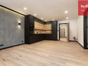 Prodej bytu 3+kk, Opava, Kolářská, 84 m2