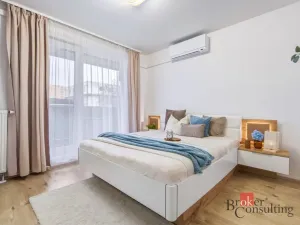 Pronájem bytu 2+kk, Pardubice - Zelené Předměstí, Boženy Vikové-Kunětické, 58 m2