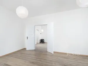 Pronájem bytu 2+1, Liberec, nám. Tržní, 68 m2