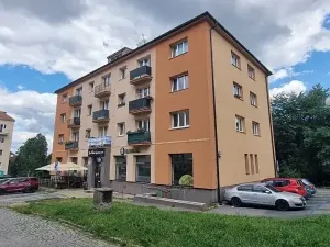 Pronájem restaurace, Jihlava, Erbenova, 430 m2