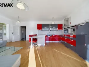 Prodej bytu 3+kk, Karlovy Vary, Raisova, 105 m2