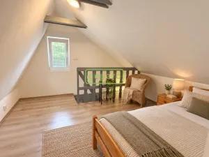 Pronájem chaty, Mníšek pod Brdy, U Lesa, 60 m2