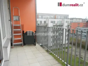 Pronájem bytu 1+kk, Praha - Strašnice, Názovská, 35 m2