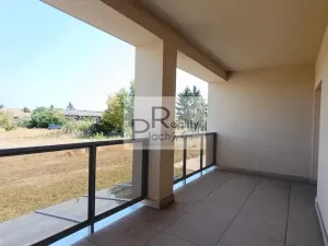 Prodej bytu 2+kk, Hevlín, 77 m2