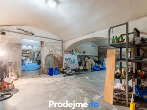 Pronájem skladu, Praha - Smíchov, Preslova, 226 m2