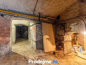 Pronájem skladu, Praha - Smíchov, Preslova, 226 m2