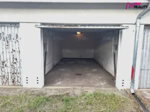 Prodej garáže, Hradec Králové, U Mostku, 16 m2