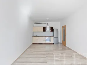 Pronájem bytu 2+kk, Praha - Vysočany, Podkovářská, 48 m2