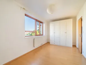 Prodej bytu 3+kk, Roztoky, Tyršovo nám., 79 m2