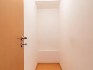 Prodej bytu 3+kk, Roztoky, Tyršovo nám., 79 m2