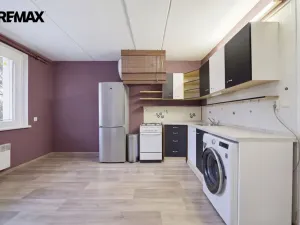 Prodej bytu 1+1, Karlovy Vary - Dvory, Chebská, 33 m2