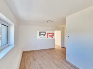 Pronájem bytu 2+kk, Šternberk, Uničovská, 45 m2