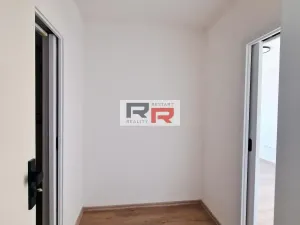 Pronájem bytu 2+kk, Šternberk, Uničovská, 45 m2