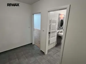 Pronájem bytu 1+kk, Lavičky, 53 m2