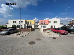 Pronájem bytu 1+kk, Lavičky, 53 m2