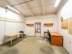 Prodej skladu, Hustopeče, 1710 m2