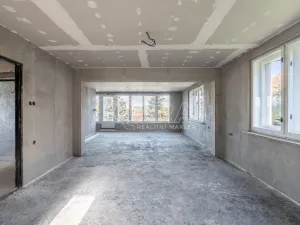 Prodej rodinného domu, Komárov, B. Němcové, 165 m2