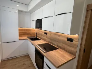 Pronájem bytu 3+1, Karlovy Vary - Stará Role, Hlávkova, 67 m2
