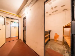 Prodej bytu 2+1, Hodonín, nám. Osvobození, 64 m2