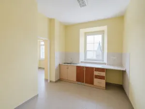 Prodej obchodního prostoru, Kamenice, 1737 m2