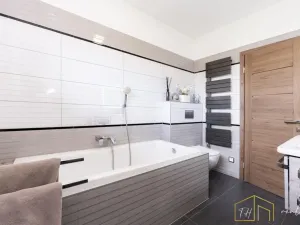 Prodej rodinného domu, Dubí - Mstišov, Mstišovská, 154 m2