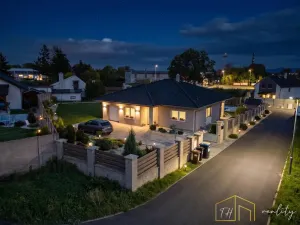 Prodej rodinného domu, Dubí - Mstišov, Mstišovská, 154 m2
