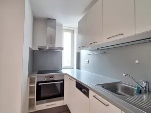 Pronájem bytu 2+1, Praha - Smíchov, Podbělohorská, 42 m2