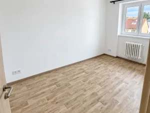 Pronájem bytu 3+1, Sokolov, Jiráskova, 57 m2
