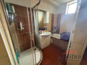 Prodej vícegeneračního domu, Opava - Kateřinky, Fügnerova, 260 m2
