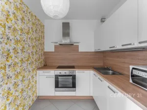 Prodej bytu 1+kk, Praha - Háje, Jurkovičova, 35 m2