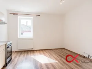 Pronájem bytu 2+kk, Milovice, Kaštanová, 44 m2