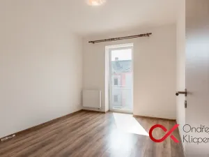 Pronájem bytu 2+kk, Milovice, Kaštanová, 44 m2