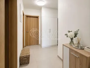 Pronájem bytu 2+kk, Praha - Vysočany, Moravcových, 60 m2