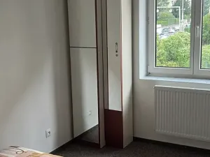 Pronájem bytu 2+1, Praha - Libeň, V Holešovičkách, 54 m2