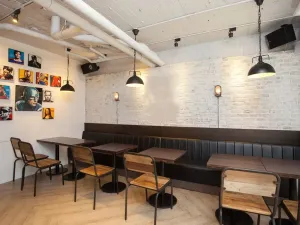 Pronájem restaurace, Praha - Holešovice, 182 m2