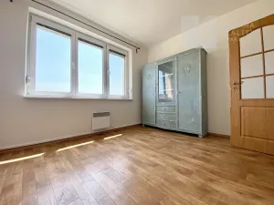Prodej bytu 3+1, Březí, Nová, 72 m2