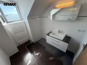 Prodej bytu 3+kk, Šestajovice, Revoluční, 74 m2