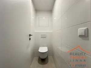 Pronájem bytu 2+kk, Hradec Králové, Pod Zámečkem, 44 m2