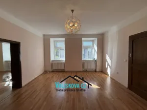 Pronájem bytu 3+1, Kroměříž, Husovo náměstí, 94 m2