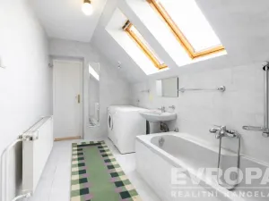 Prodej rodinného domu, Praha - Suchdol, Armádní, 342 m2