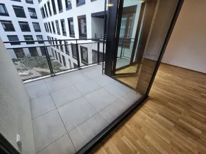 Pronájem bytu 1+kk, Praha, Hartigova, 53 m2
