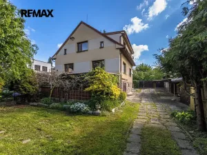Prodej rodinného domu, Kamenice, Pražská, 182 m2