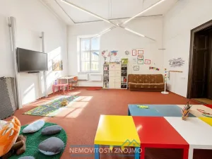 Pronájem kanceláře, Znojmo, Horní náměstí, 35 m2