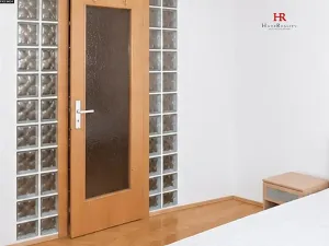 Pronájem bytu 2+kk, Praha - Strašnice, Vykáňská, 57 m2