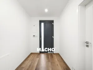 Pronájem bytu 2+1, Praha - Vršovice, Na křivce, 68 m2