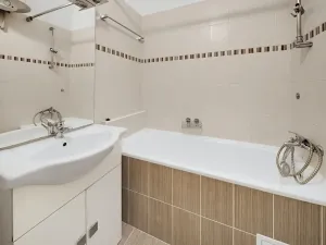 Prodej bytu 2+kk, Praha - Nusle, Kloboučnická, 50 m2