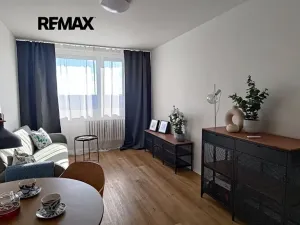 Pronájem bytu 2+kk, Praha - Kamýk, Pšenčíkova, 43 m2