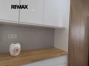 Pronájem bytu 2+kk, Praha - Kamýk, Pšenčíkova, 43 m2
