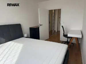 Pronájem bytu 2+kk, Praha - Kamýk, Pšenčíkova, 43 m2