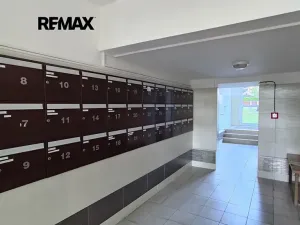 Pronájem bytu 2+kk, Praha - Kamýk, Pšenčíkova, 43 m2
